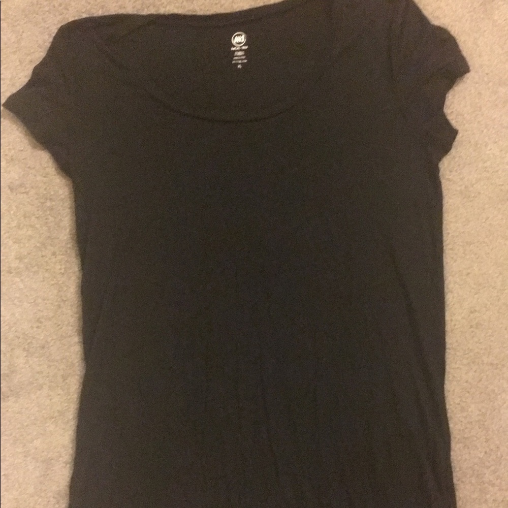Black shirt